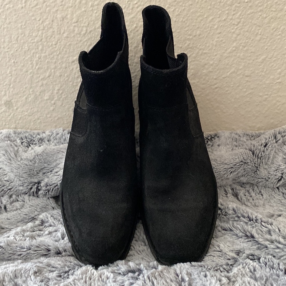 Born Ankle Booties, Size 7.5 - Picture 2 of 5